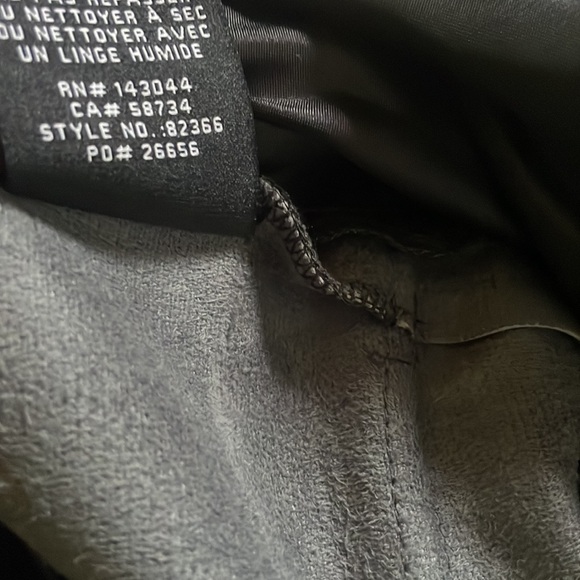 7 For All Mankind Vegan Leather Cargos - Picture 10 of 10